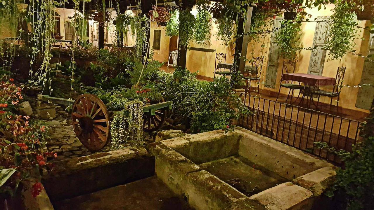 Hotel Eterna Primavera Antigua Chambre photo